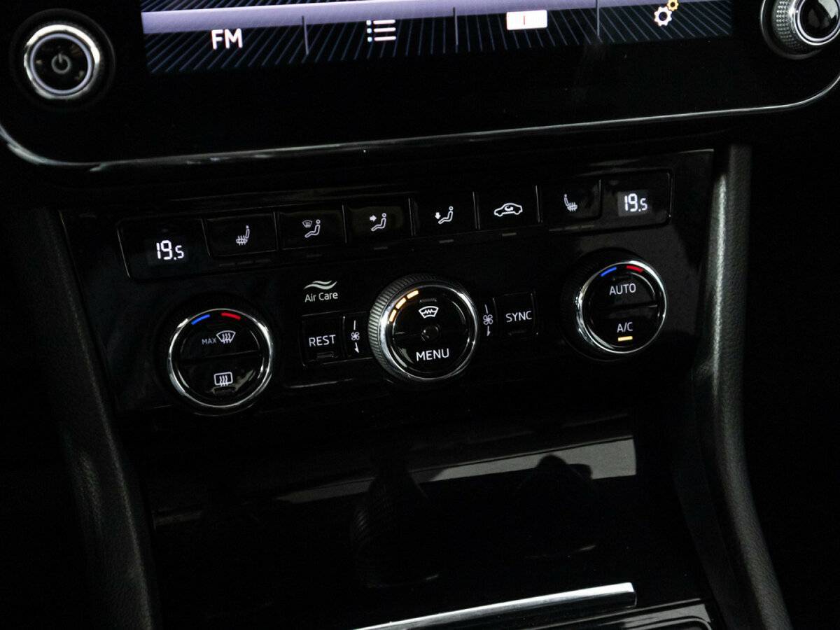 Купить Skoda Superb с пробегом. Фото: #19