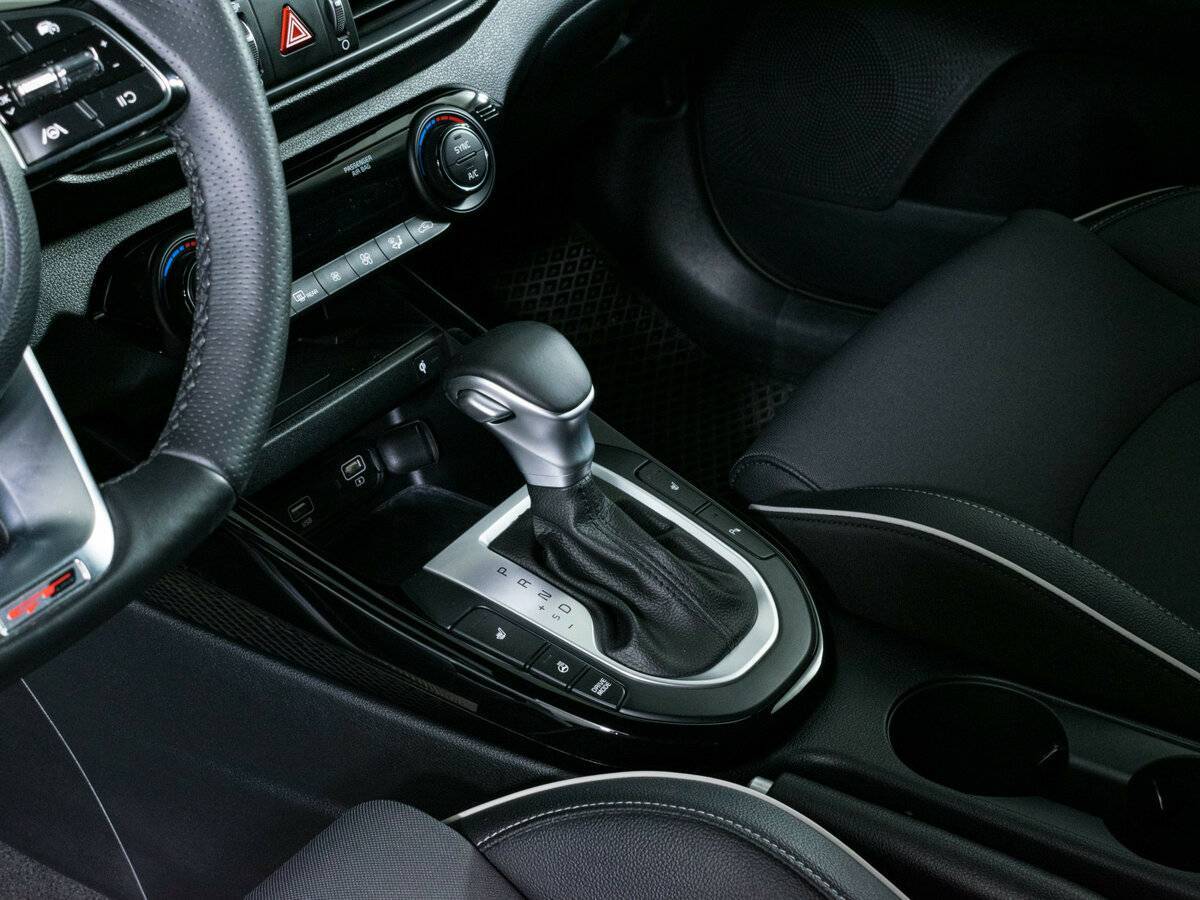 Купить Kia Cerato с пробегом. Фото: #15