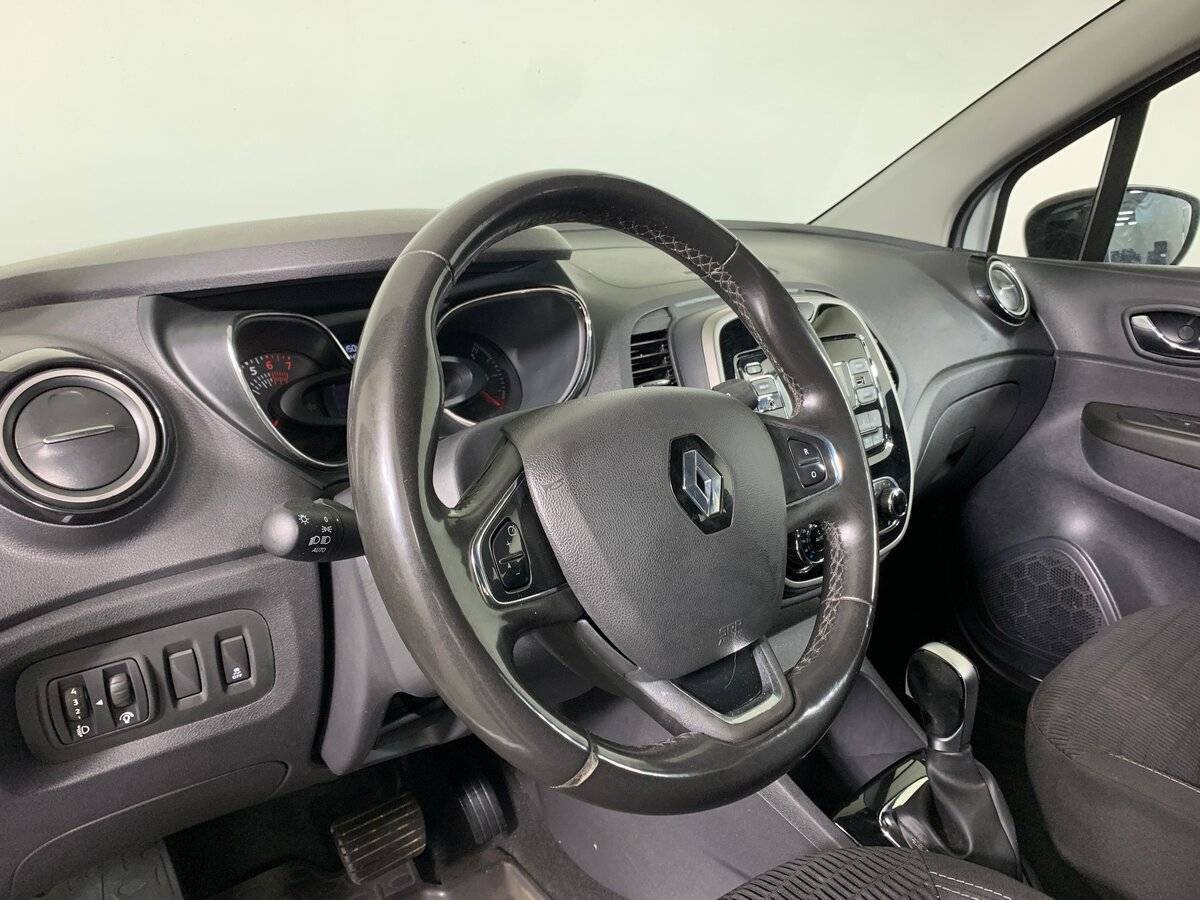 Купить Renault Kaptur с пробегом. Фото: #10