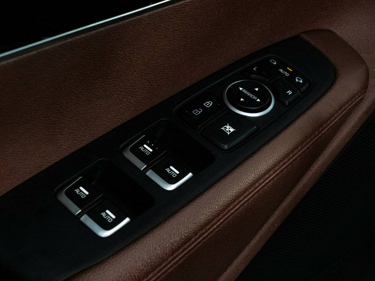 Купить Kia Sorento с пробегом. Фото: #19