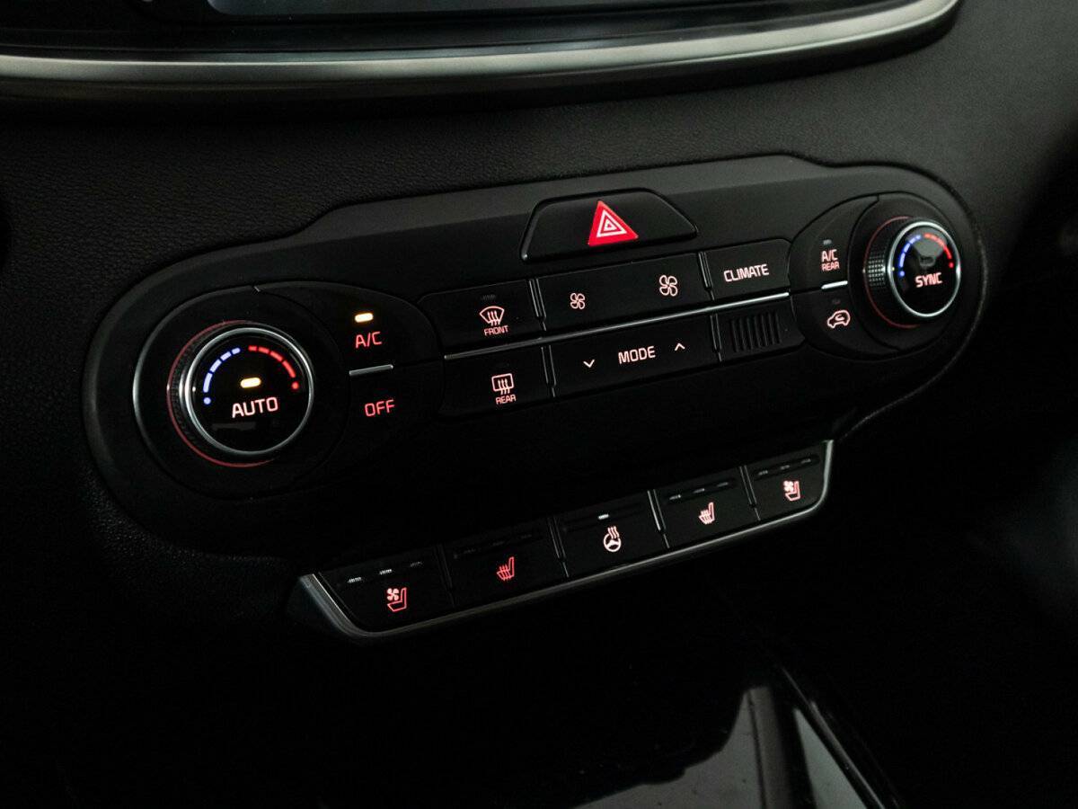 Купить Kia Sorento с пробегом. Фото: #22