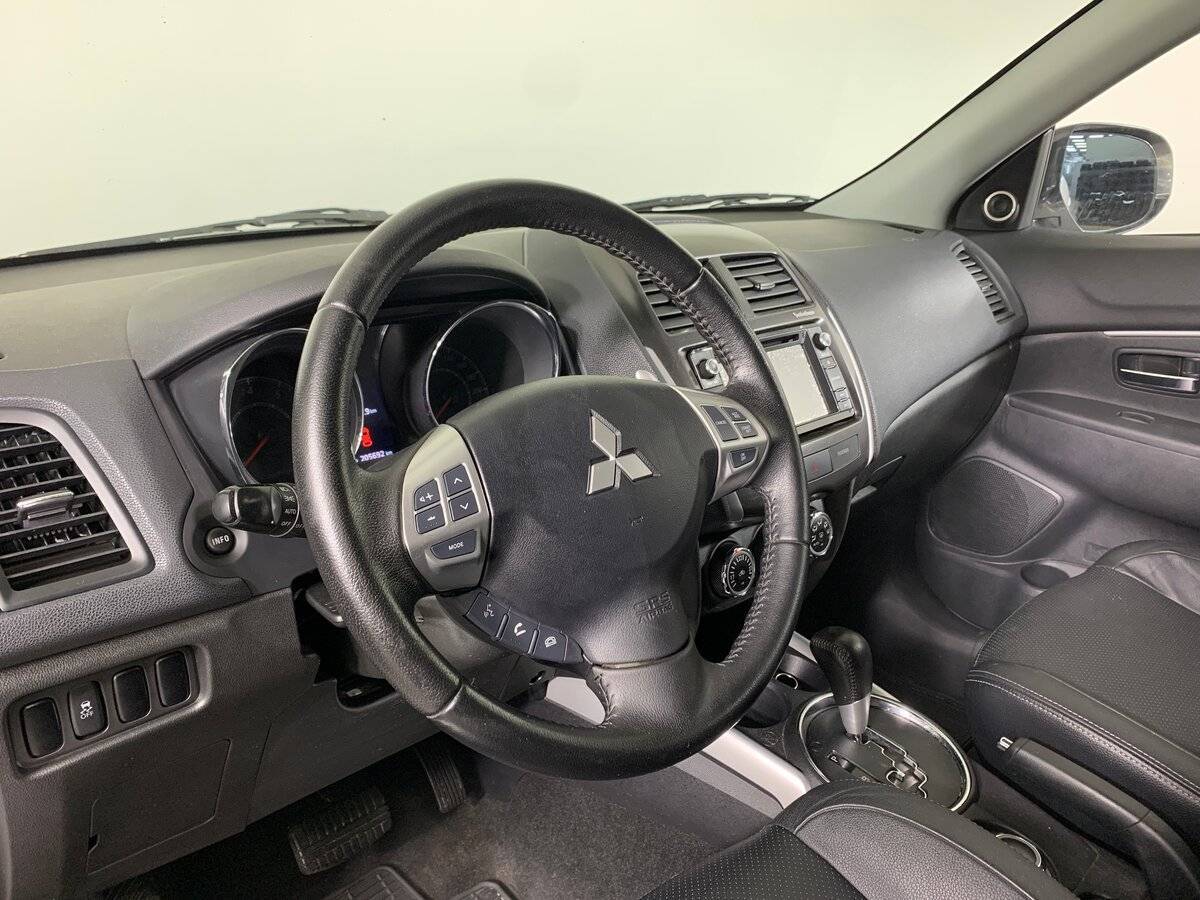 Купить Mitsubishi ASX с пробегом. Фото: #10