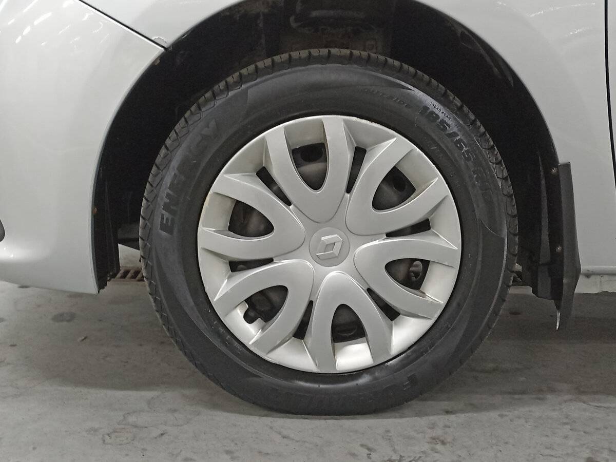 Купить Renault Sandero с пробегом. Фото: #17