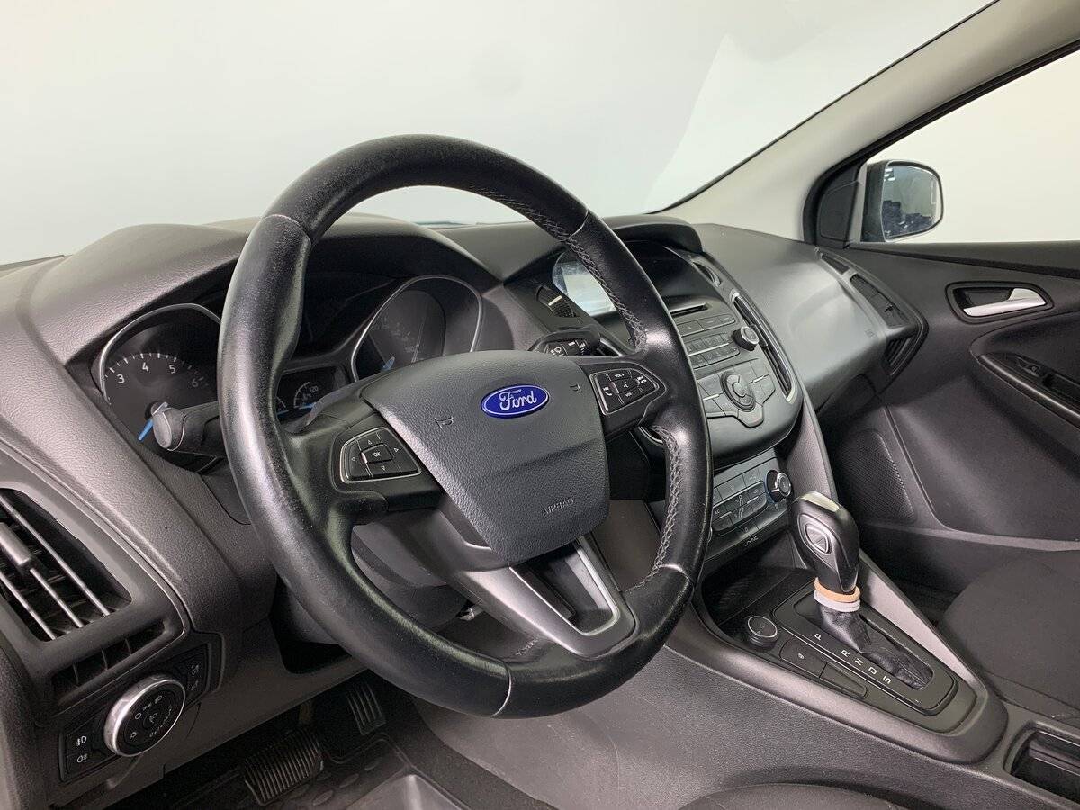 Купить Ford Focus с пробегом. Фото: #10