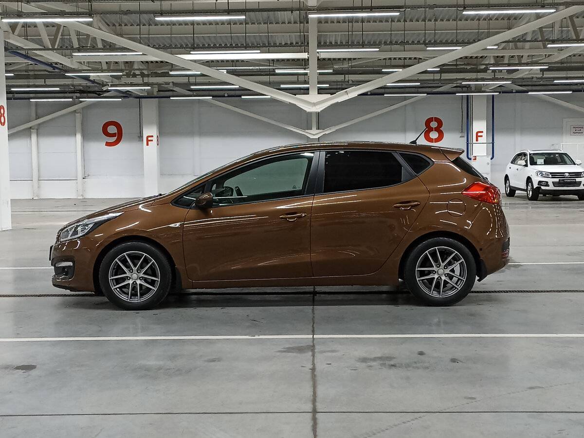 Купить Kia Ceed с пробегом. Фото: #7