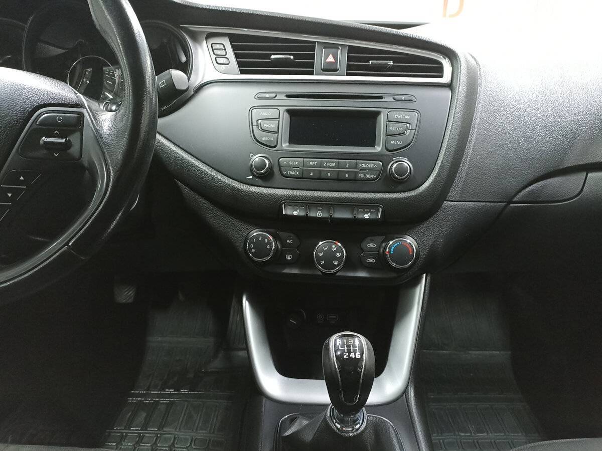 Купить Kia Ceed с пробегом. Фото: #14