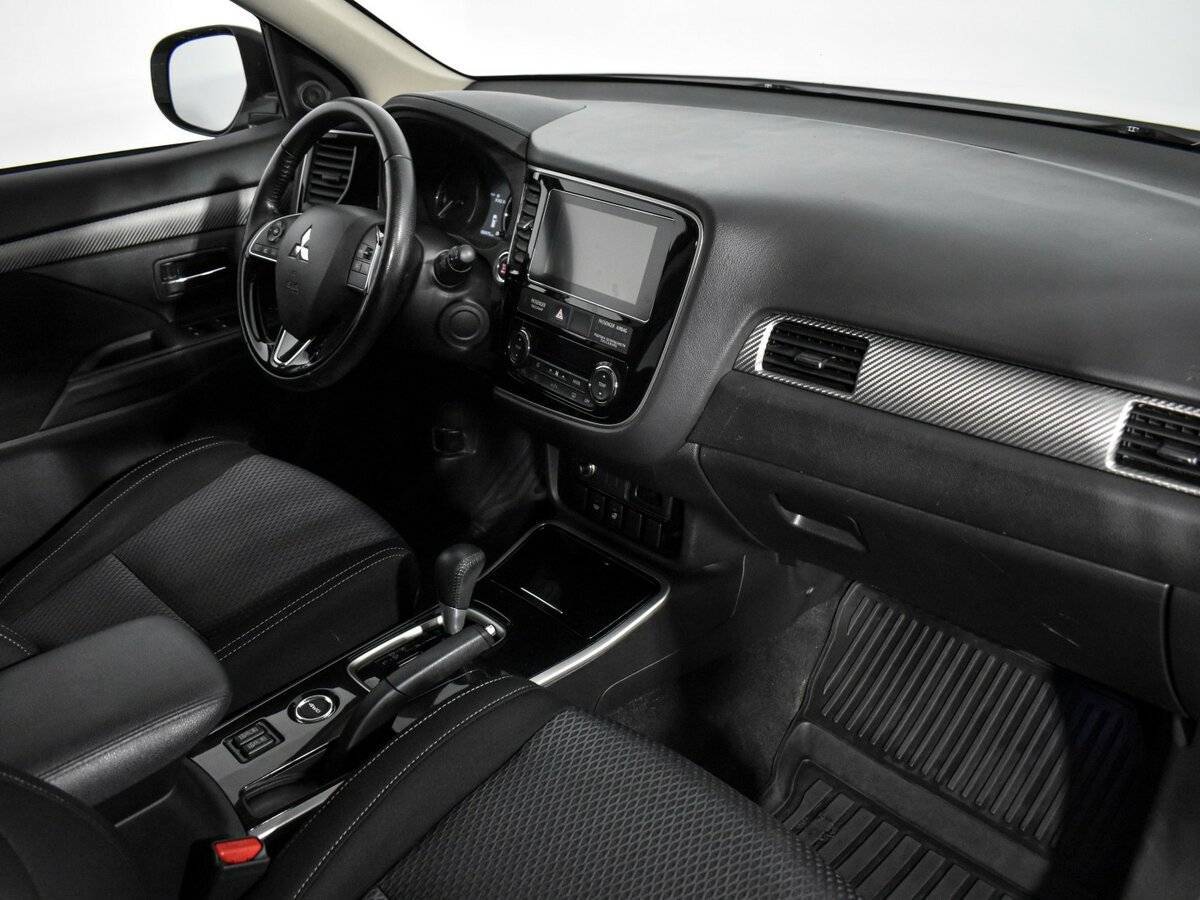 Купить Mitsubishi Outlander с пробегом. Фото: #12