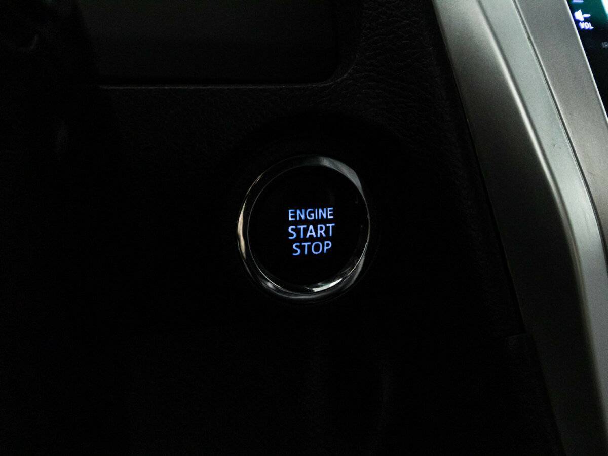 Купить Toyota Camry с пробегом. Фото: #19