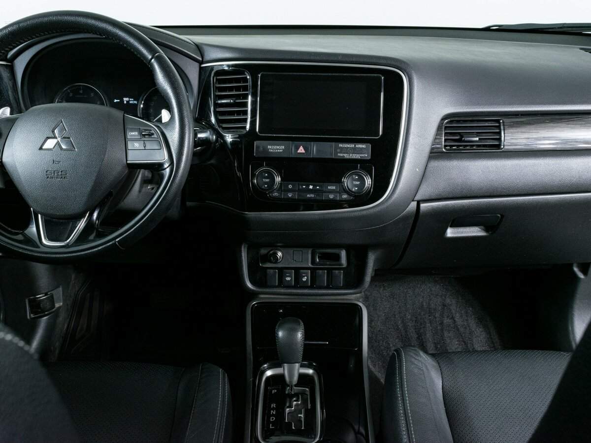 Купить Mitsubishi Outlander с пробегом. Фото: #10