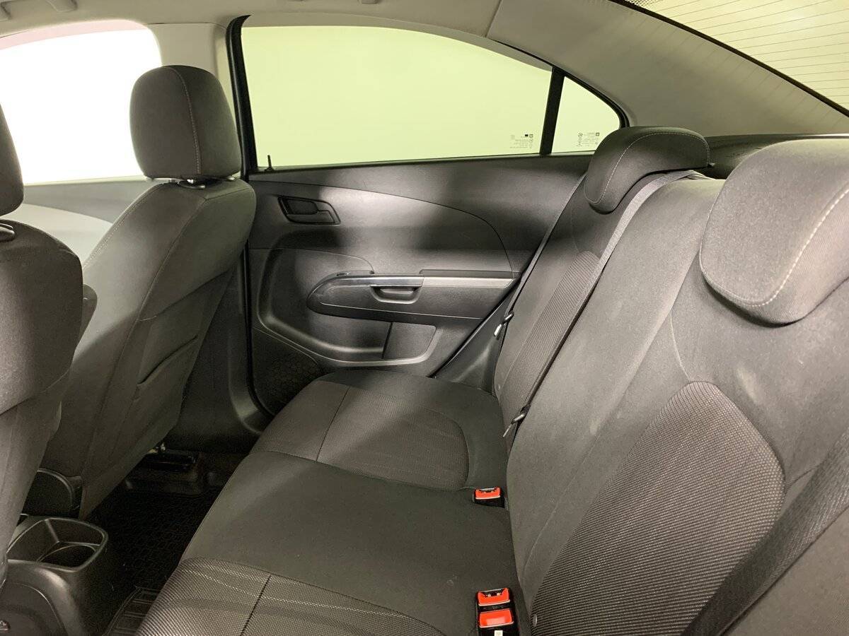 Купить Chevrolet Aveo с пробегом. Фото: #17
