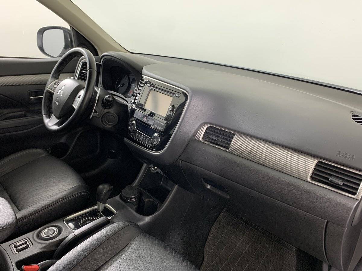 Купить Mitsubishi Outlander с пробегом. Фото: #12