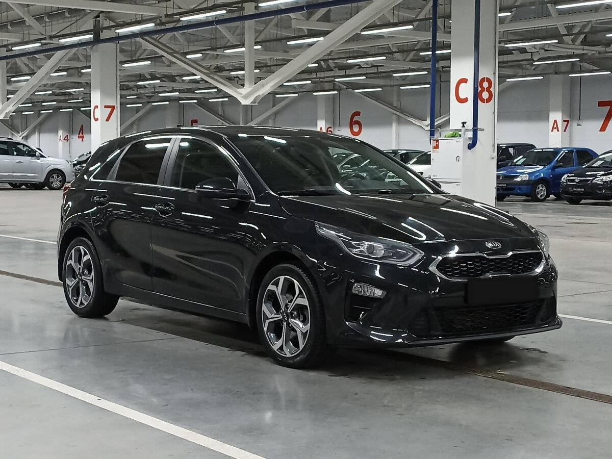 Купить Kia Ceed с пробегом. Фото: #2