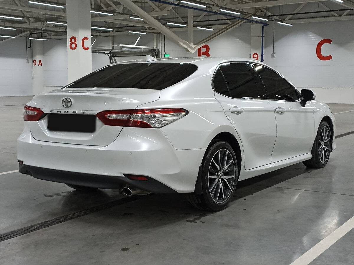 Купить Toyota Camry с пробегом. Фото: #4