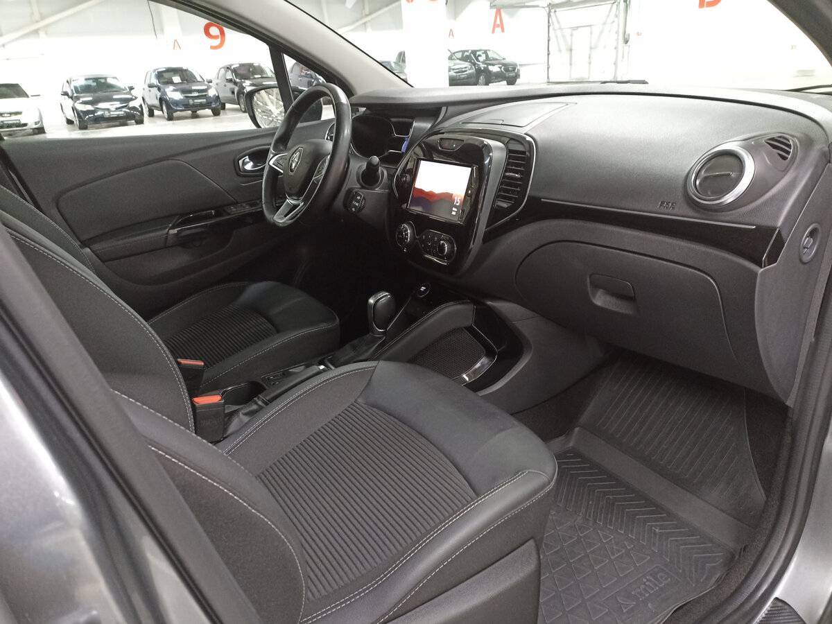 Купить Renault Kaptur с пробегом. Фото: #10