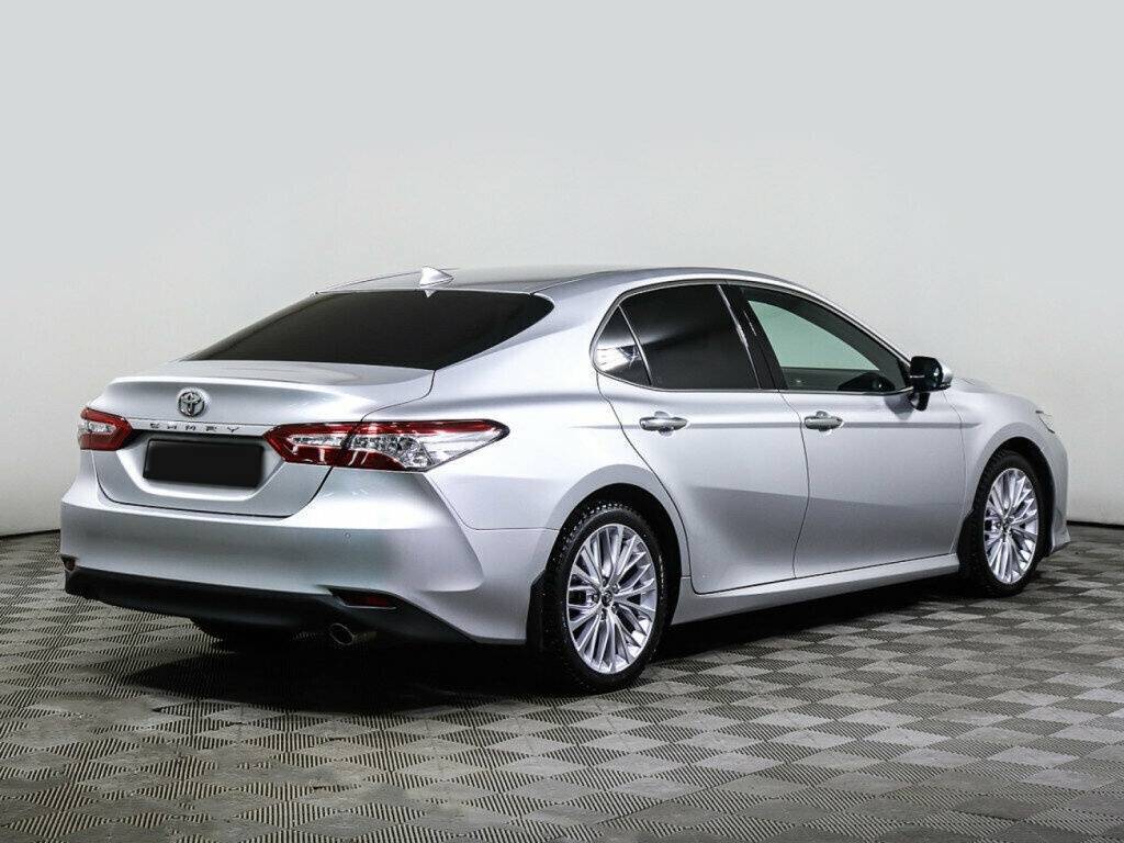 Купить Toyota Camry с пробегом. Фото: #3