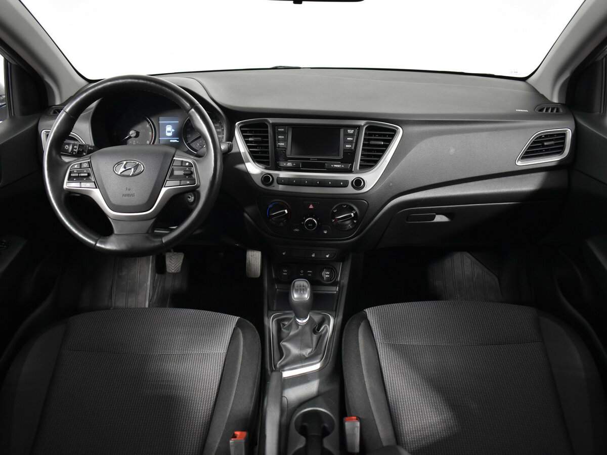 Купить Hyundai Solaris с пробегом. Фото: #10