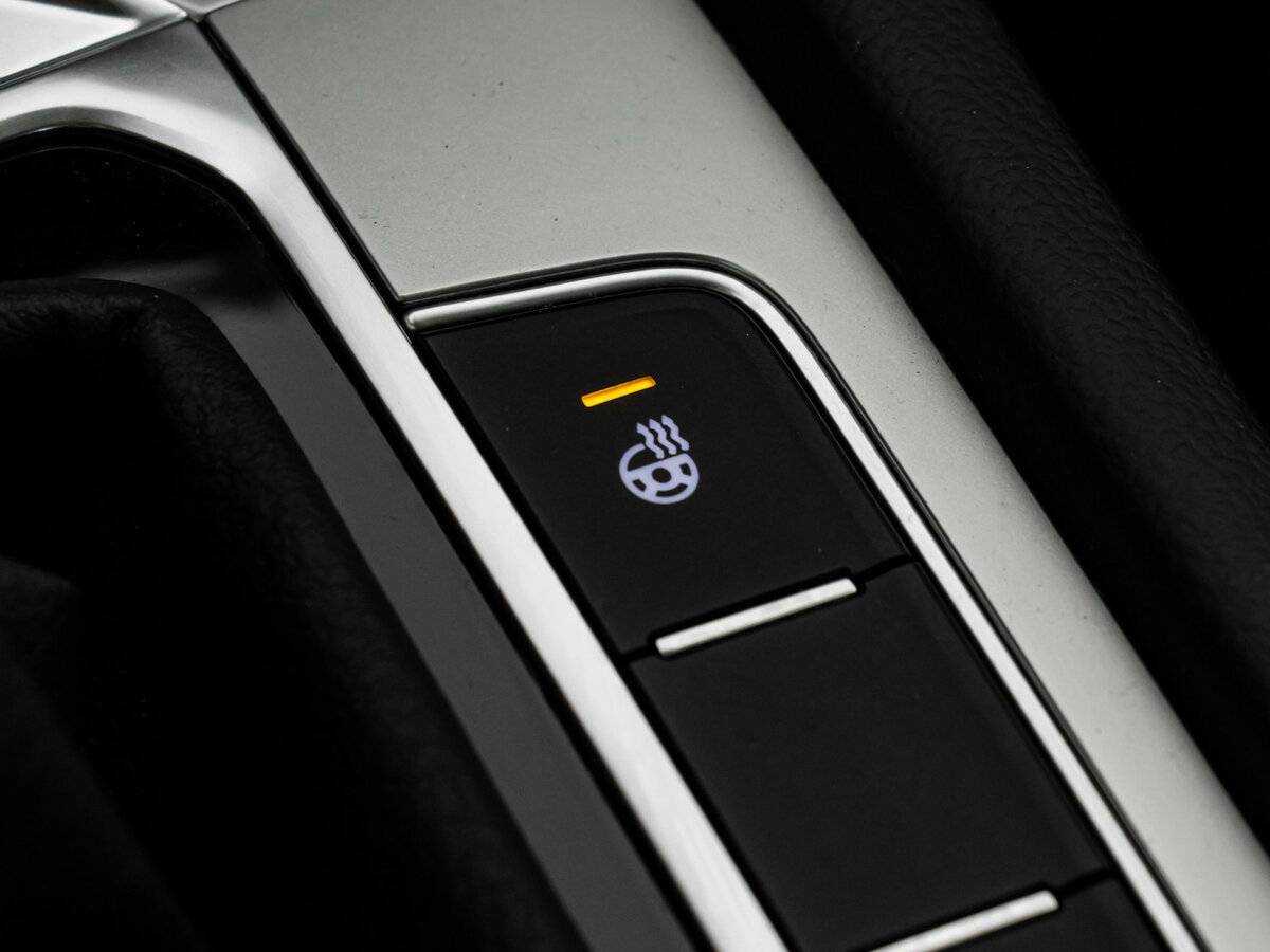 Купить Volkswagen Passat с пробегом. Фото: #16