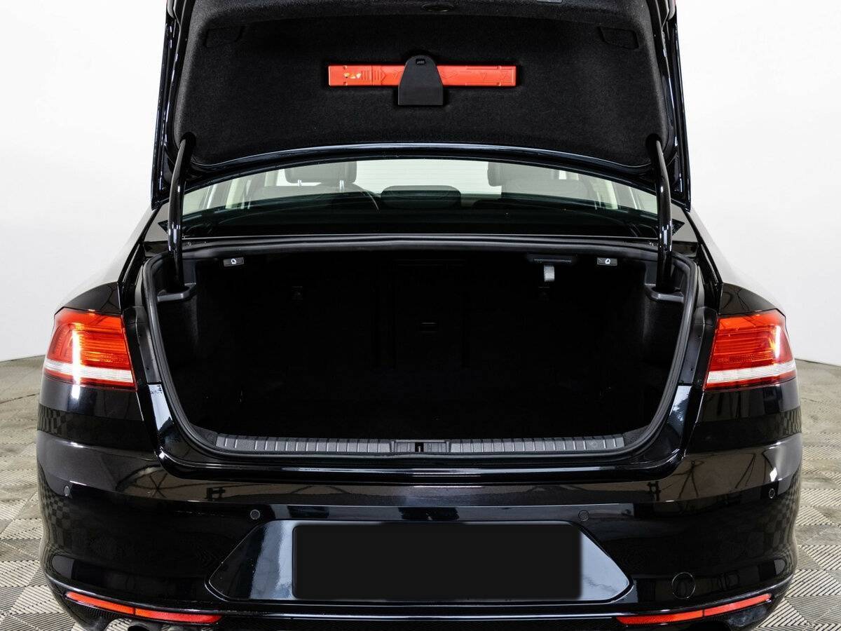 Купить Volkswagen Passat с пробегом. Фото: #20
