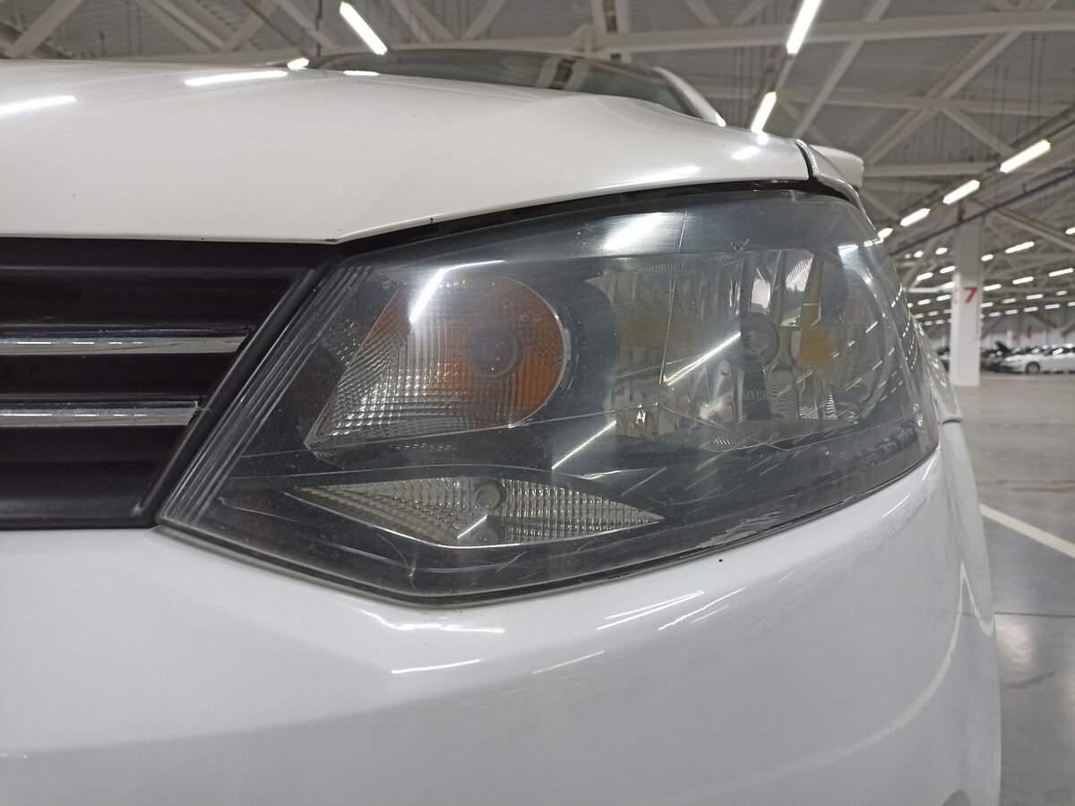 Купить Volkswagen Polo с пробегом. Фото: #16