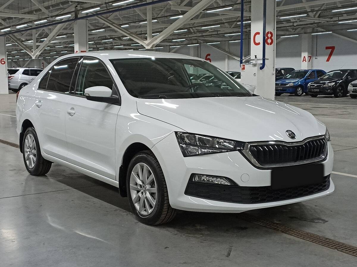 Купить Skoda Rapid с пробегом. Фото: #2