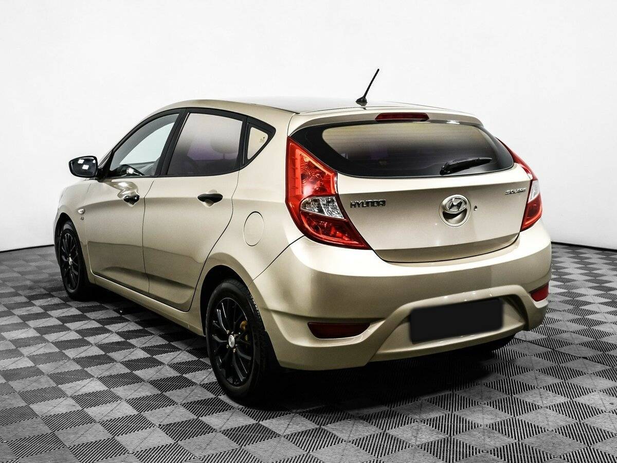 Купить Hyundai Solaris с пробегом. Фото: #6