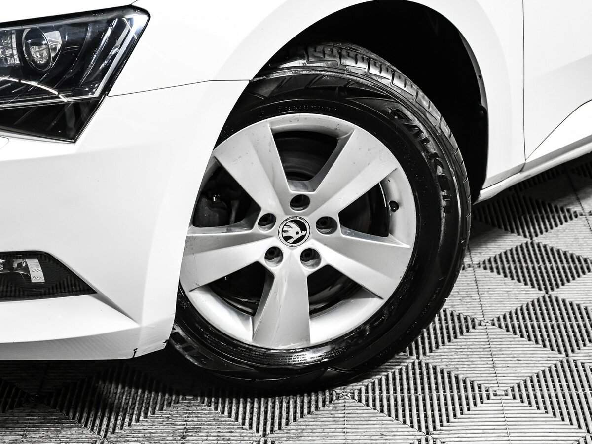 Купить Skoda Superb с пробегом. Фото: #13