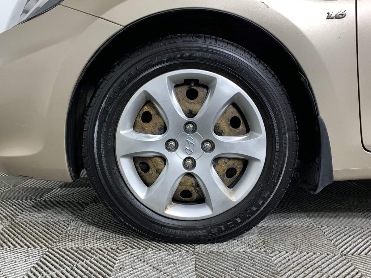 Купить Hyundai Solaris с пробегом. Фото: #8