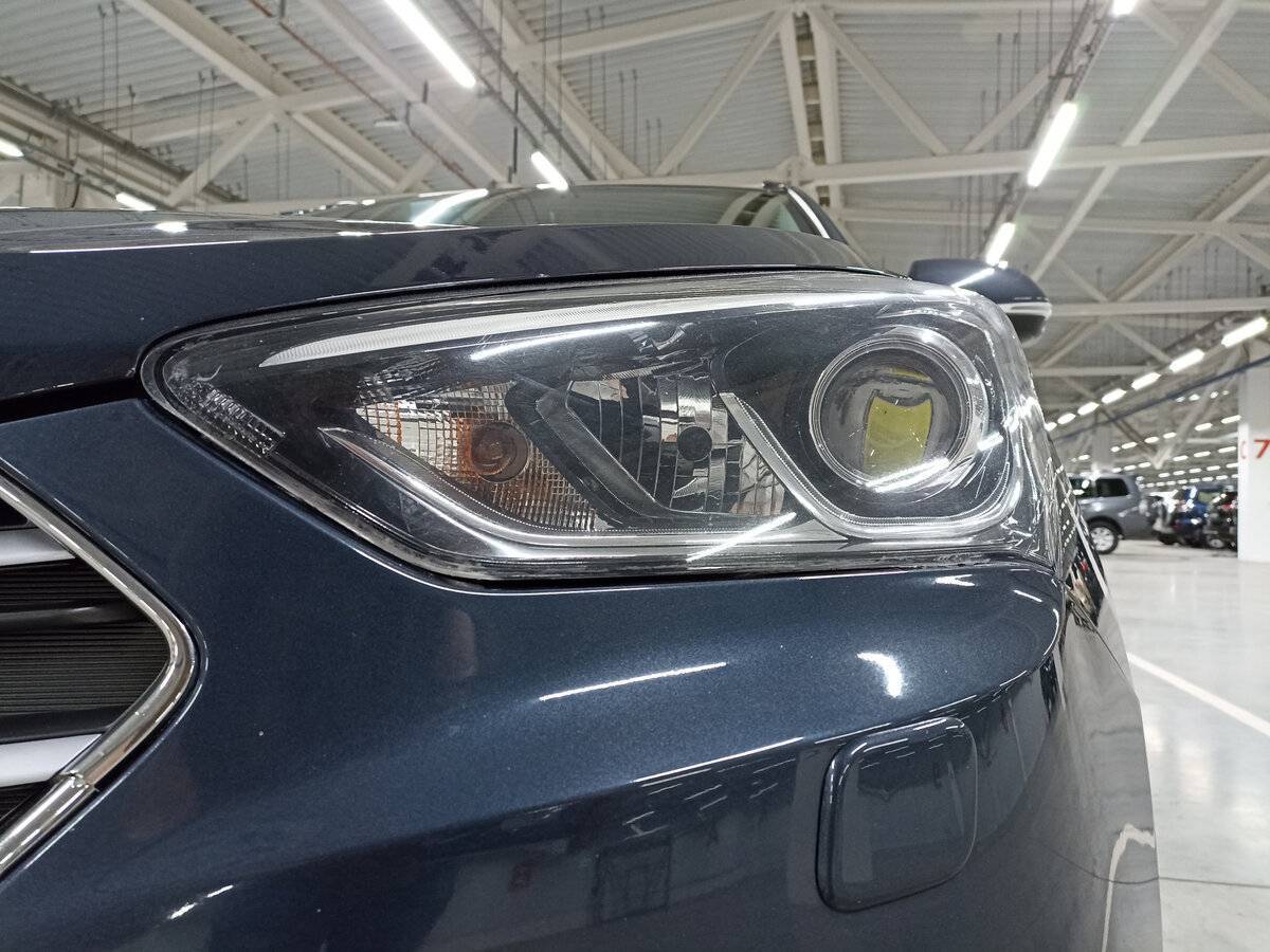 Купить Hyundai Santa Fe с пробегом. Фото: #16