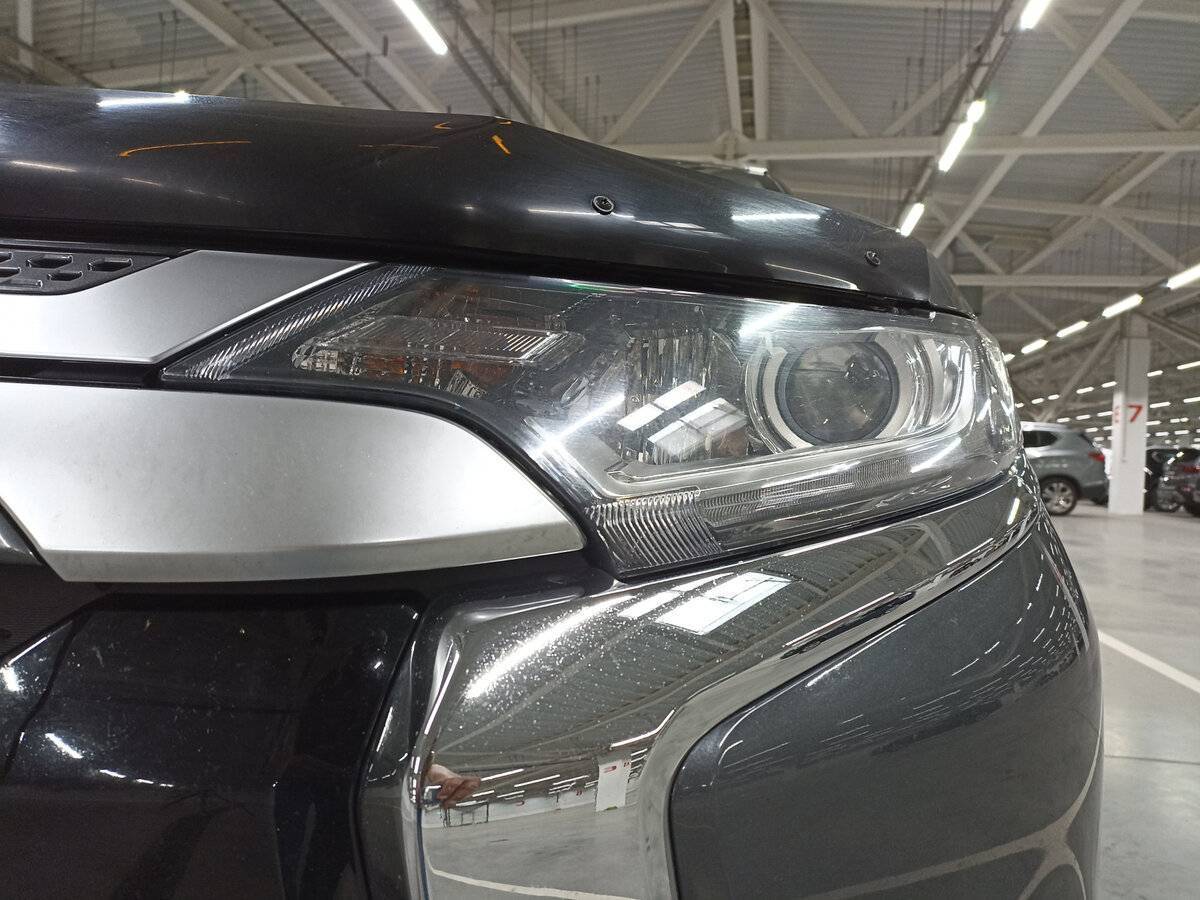 Купить Mitsubishi Outlander с пробегом. Фото: #16