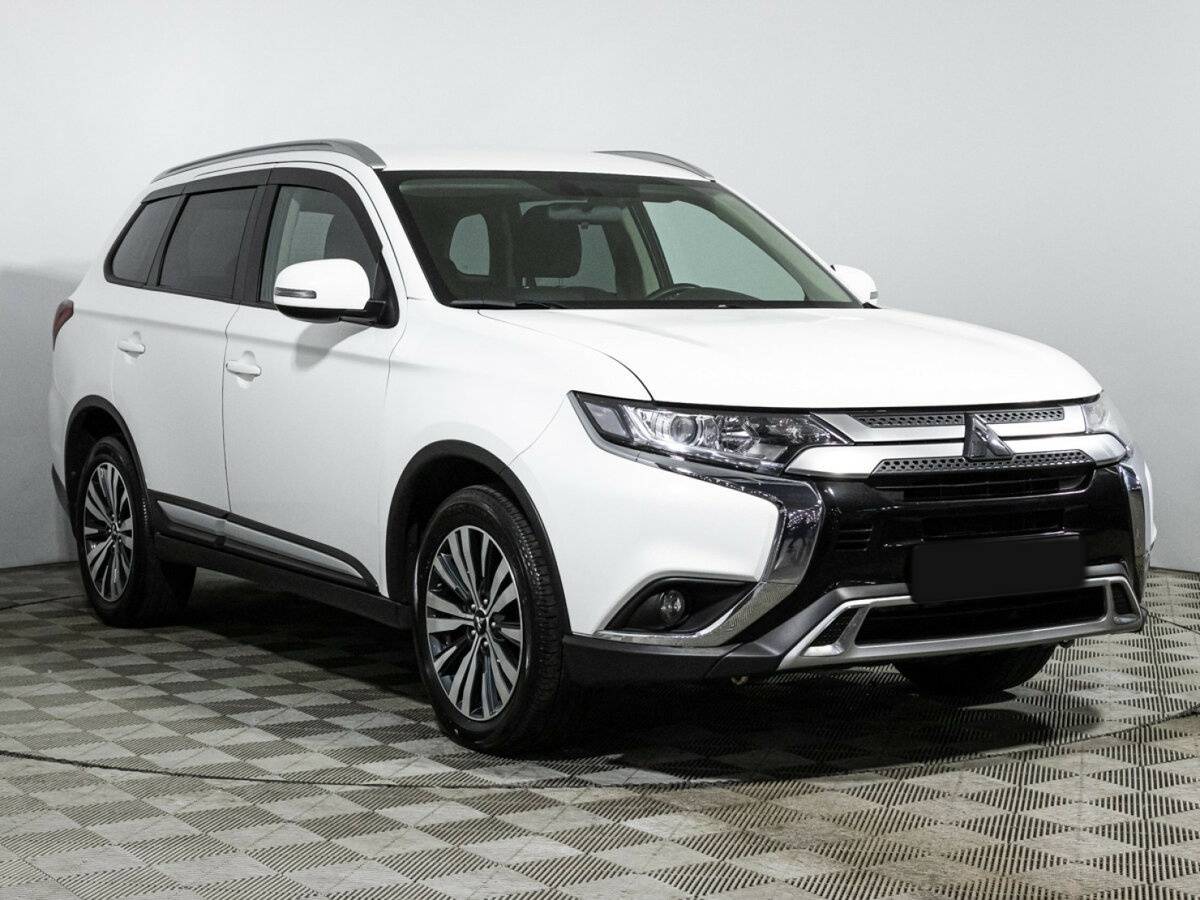 Купить Mitsubishi Outlander с пробегом. Фото: #2