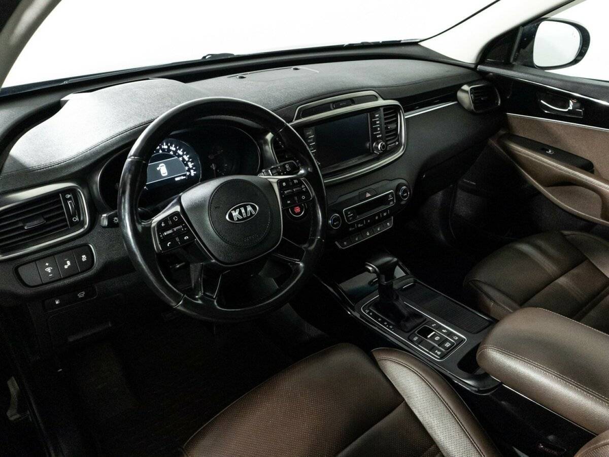 Купить Kia Sorento с пробегом. Фото: #10