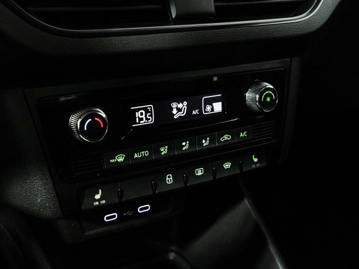 Купить Skoda Rapid с пробегом. Фото: #16