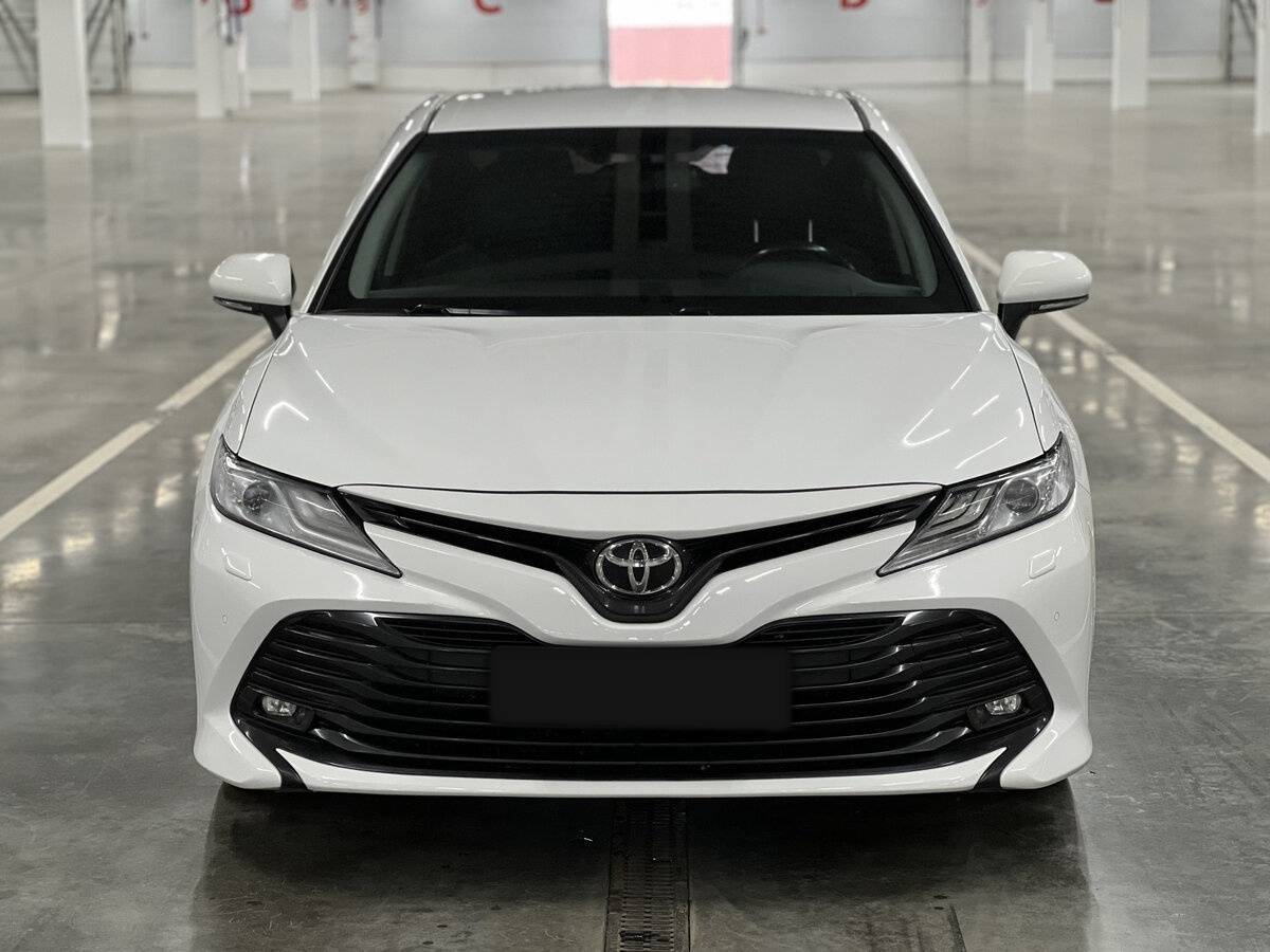 Купить Toyota Camry с пробегом. Фото: #1
