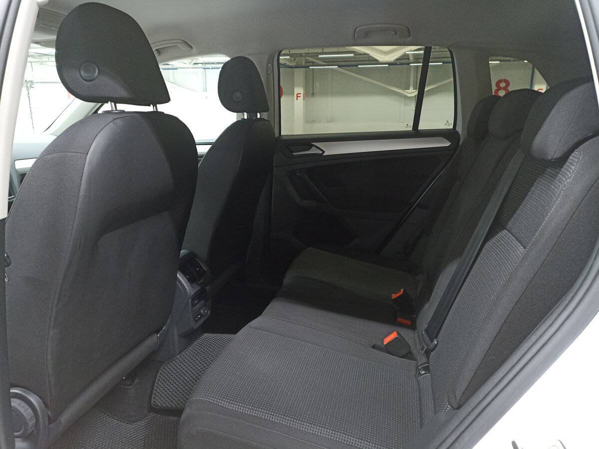 Купить Volkswagen Tiguan с пробегом. Фото: #11