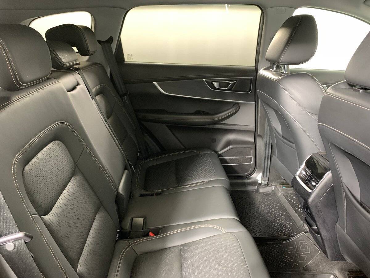 Купить Chery Tiggo 8 с пробегом. Фото: #16