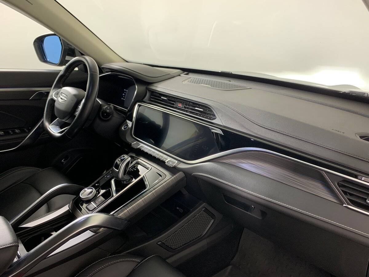 Купить Geely Atlas Pro с пробегом. Фото: #13