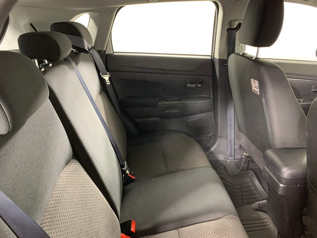 Купить Mitsubishi ASX с пробегом. Фото: #17