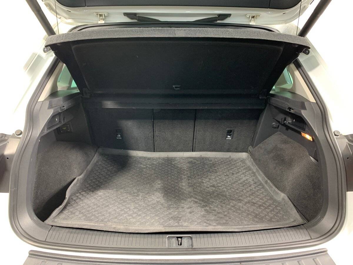 Купить Volkswagen Tiguan с пробегом. Фото: #19