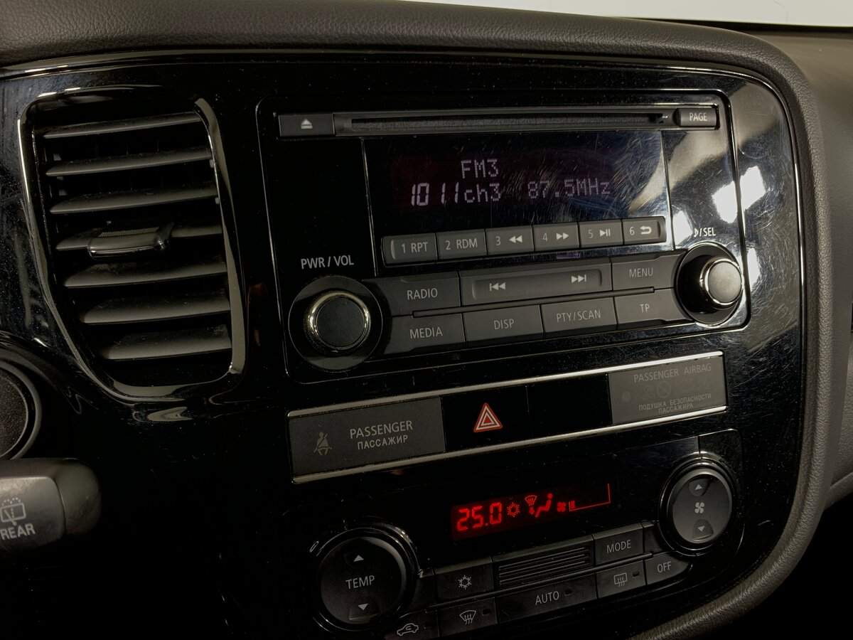 Купить Mitsubishi Outlander с пробегом. Фото: #14