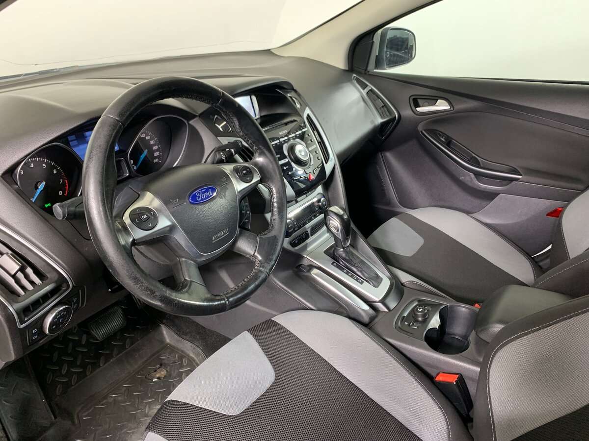 Купить Ford Focus с пробегом. Фото: #10