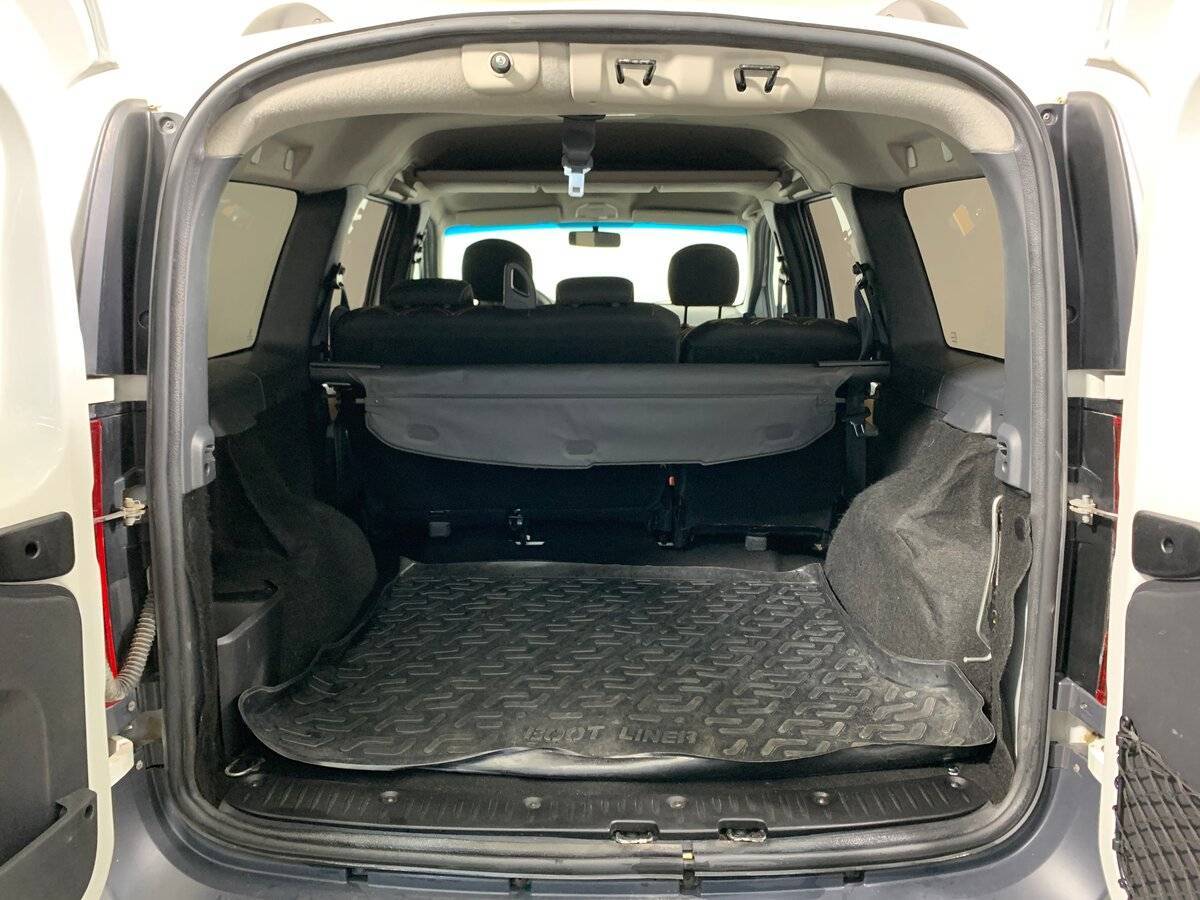 Купить Lada (ВАЗ) Largus с пробегом. Фото: #18