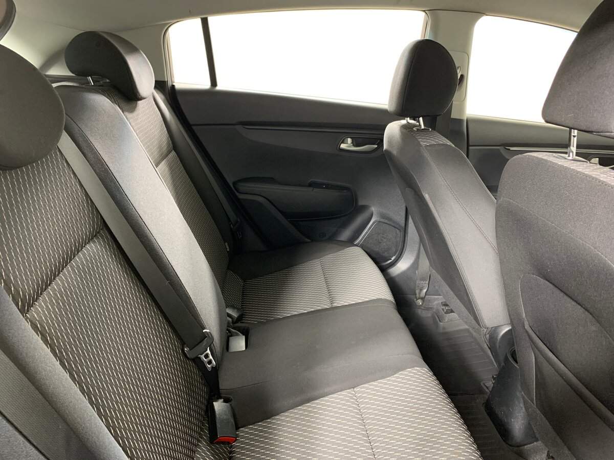 Купить Kia Rio с пробегом. Фото: #16