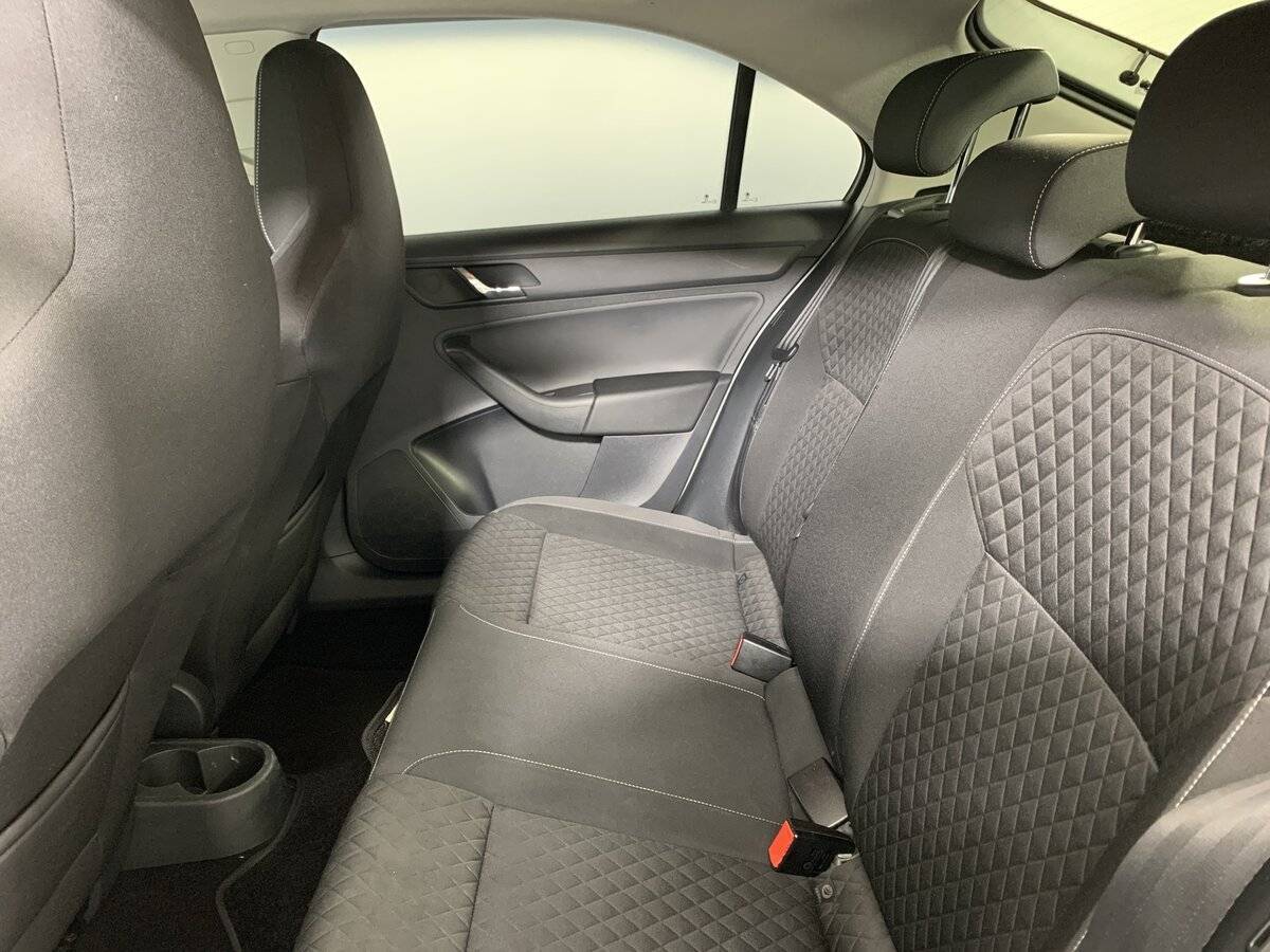 Купить Skoda Rapid с пробегом. Фото: #17