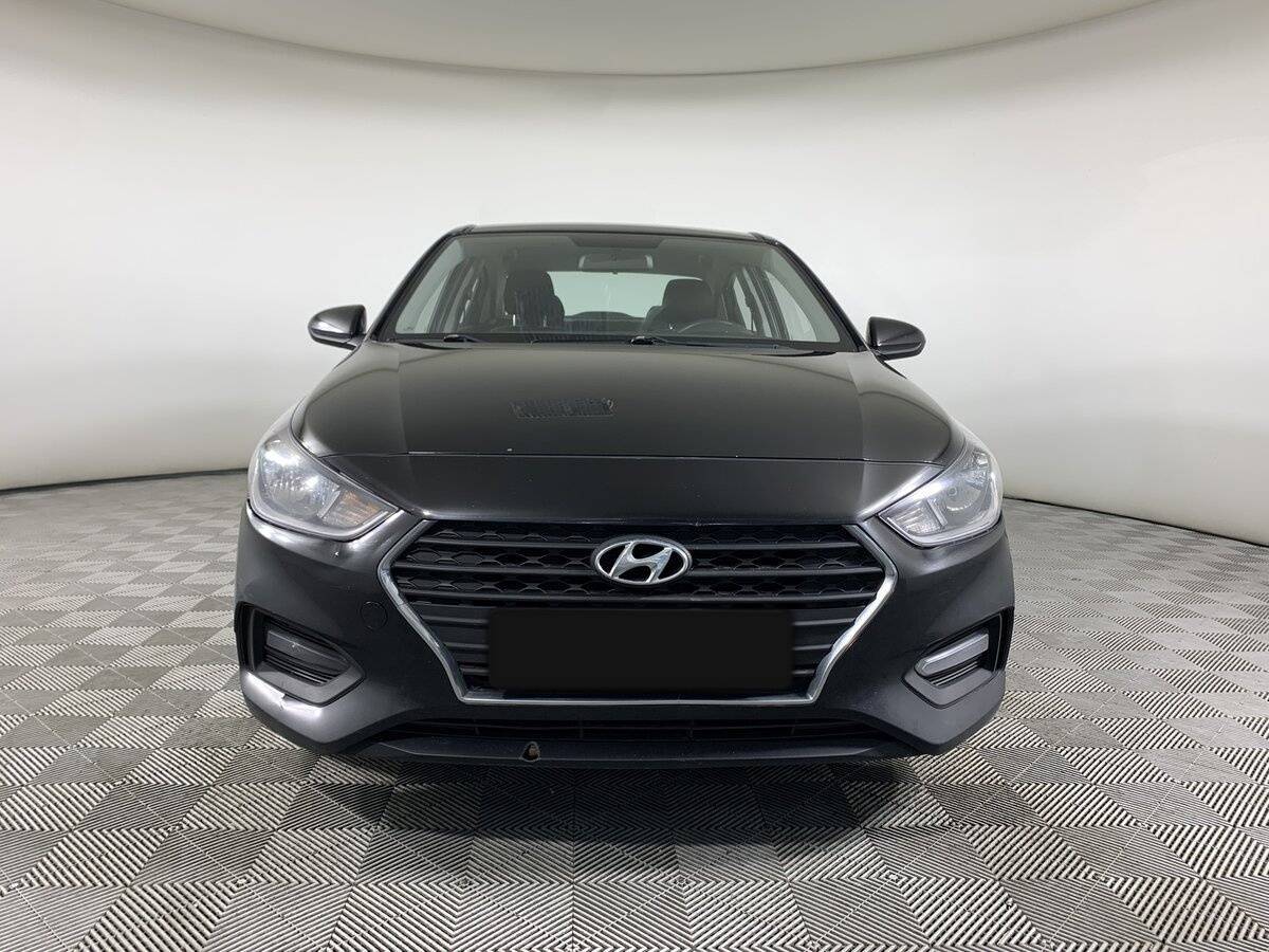 Купить Hyundai Solaris с пробегом. Фото: #1