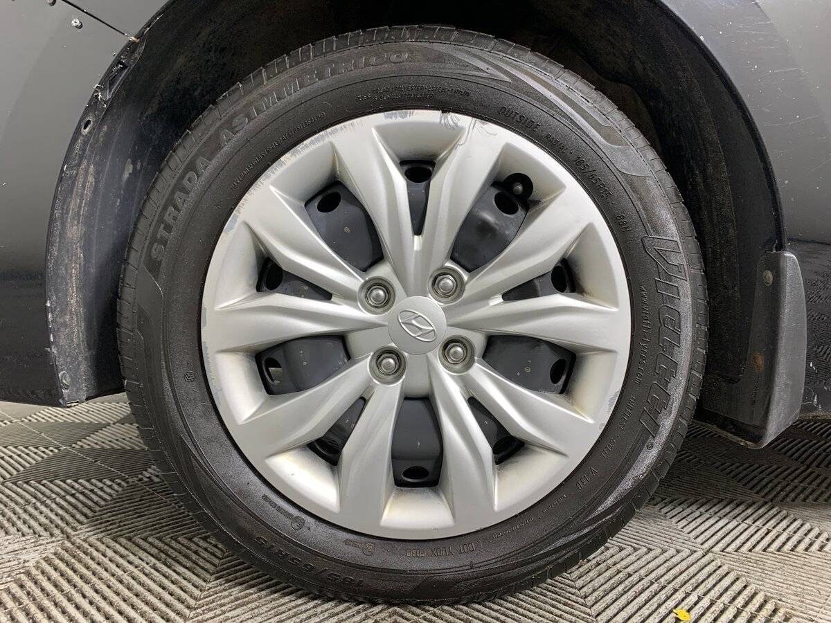 Купить Hyundai Solaris с пробегом. Фото: #8