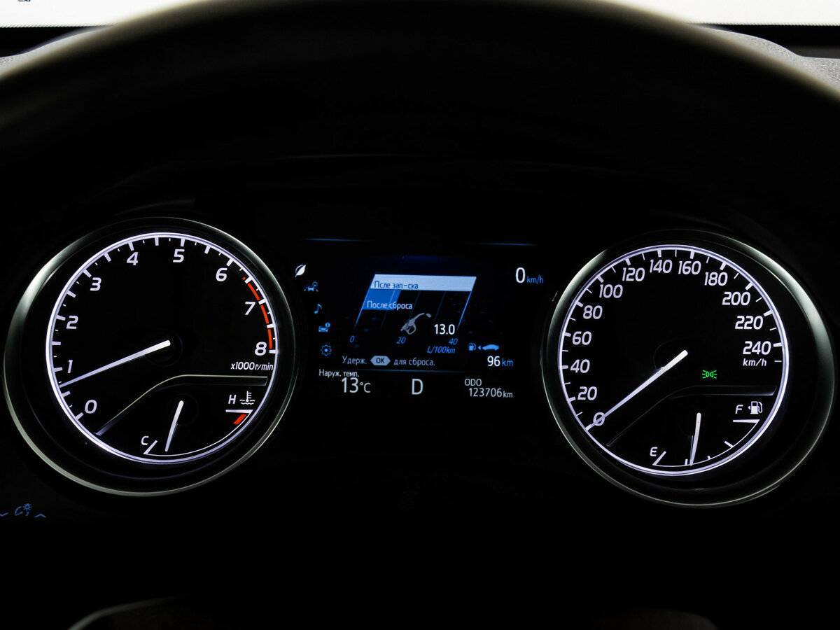 Купить Toyota Camry с пробегом. Фото: #19