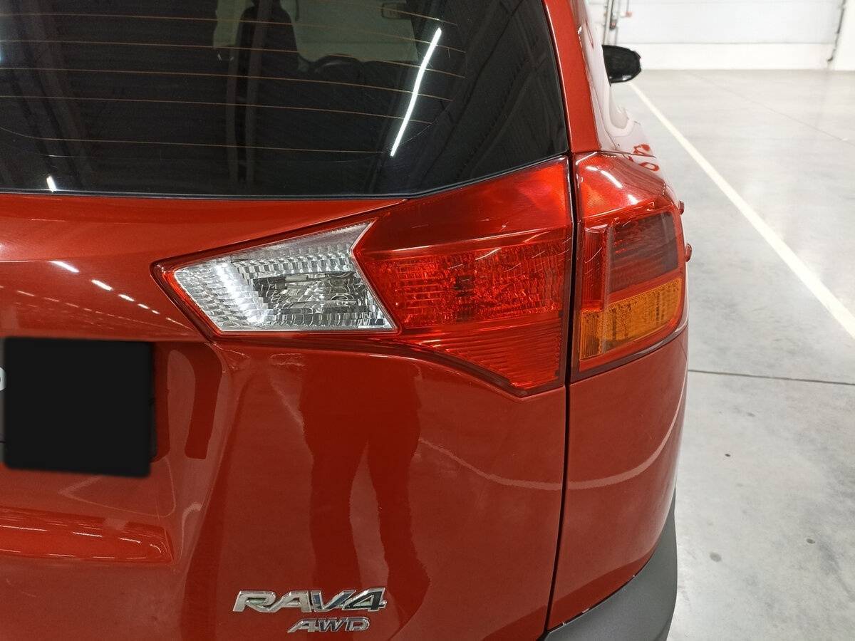 Купить Toyota RAV4 с пробегом. Фото: #8