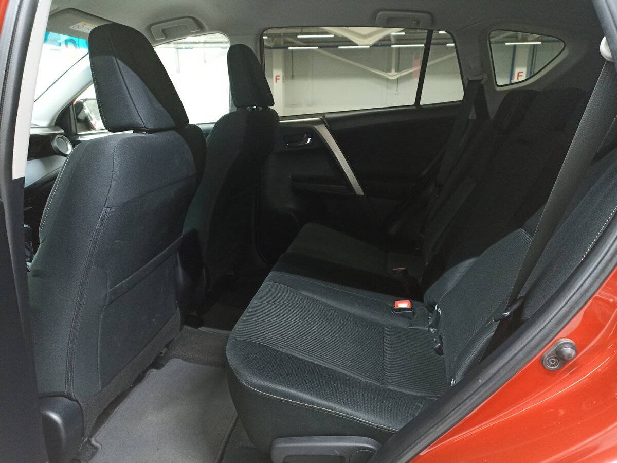 Купить Toyota RAV4 с пробегом. Фото: #11