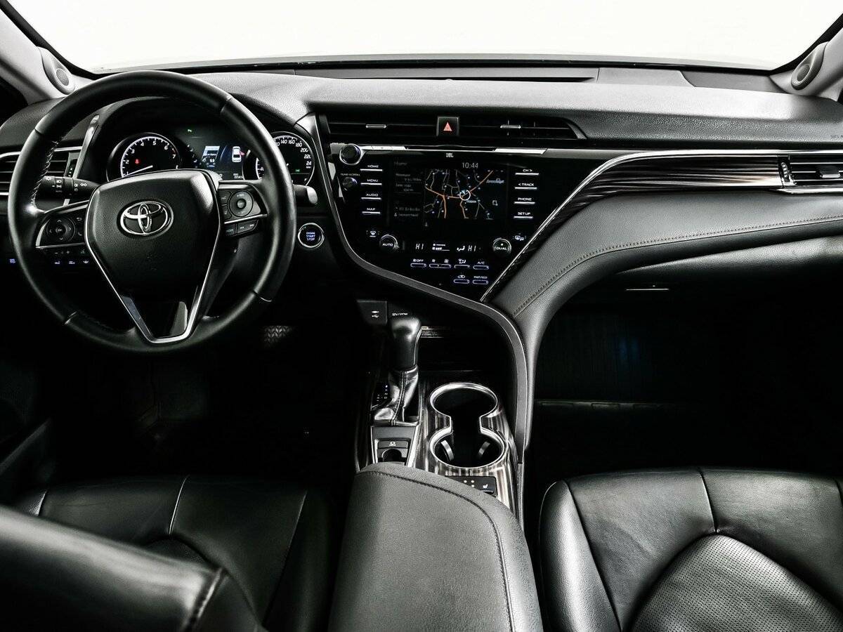 Купить Toyota Camry с пробегом. Фото: #10