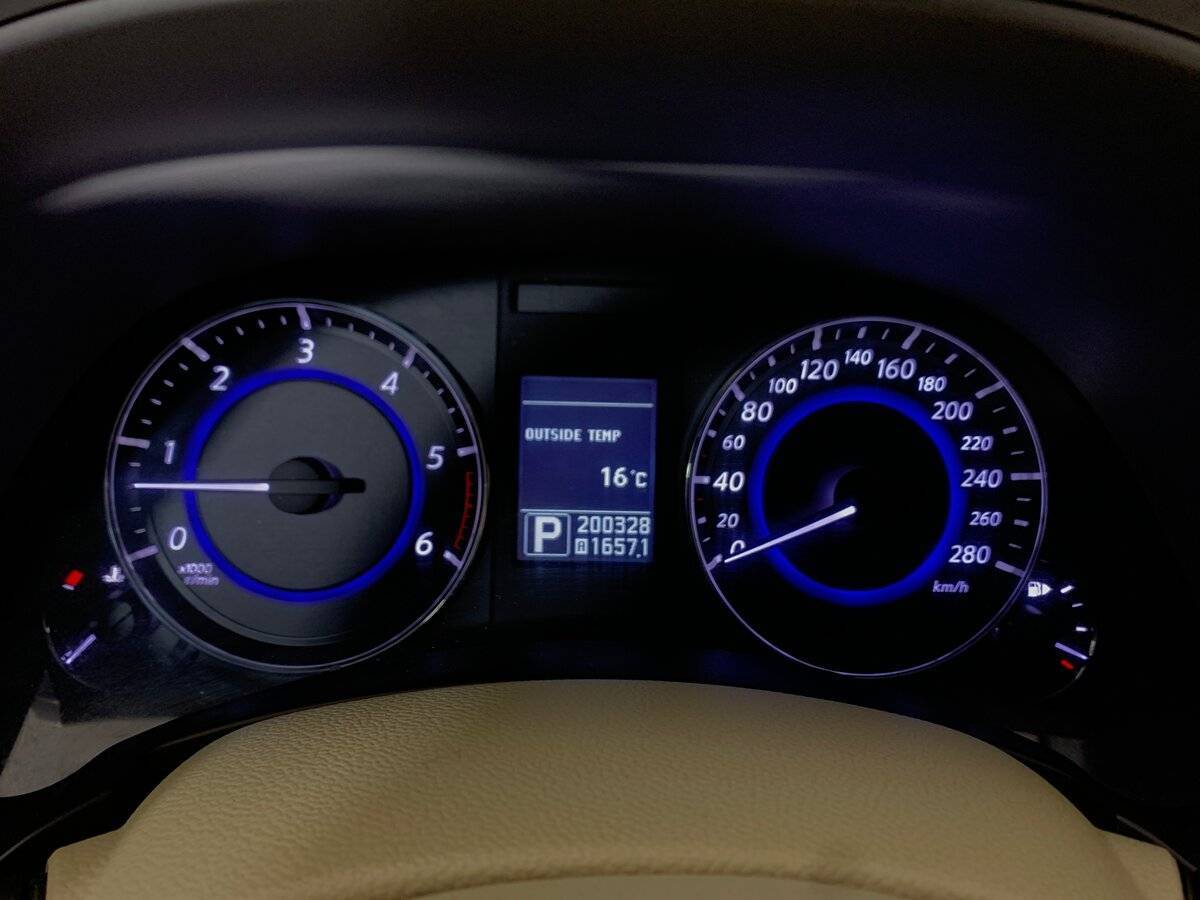 Купить Infiniti FX с пробегом. Фото: #13